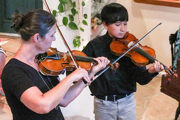 Duet, Jessica and Mateo