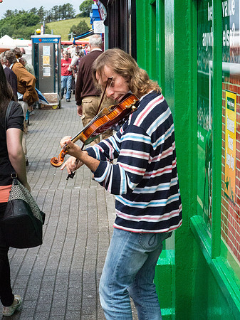 Italian Violinist playing Bach